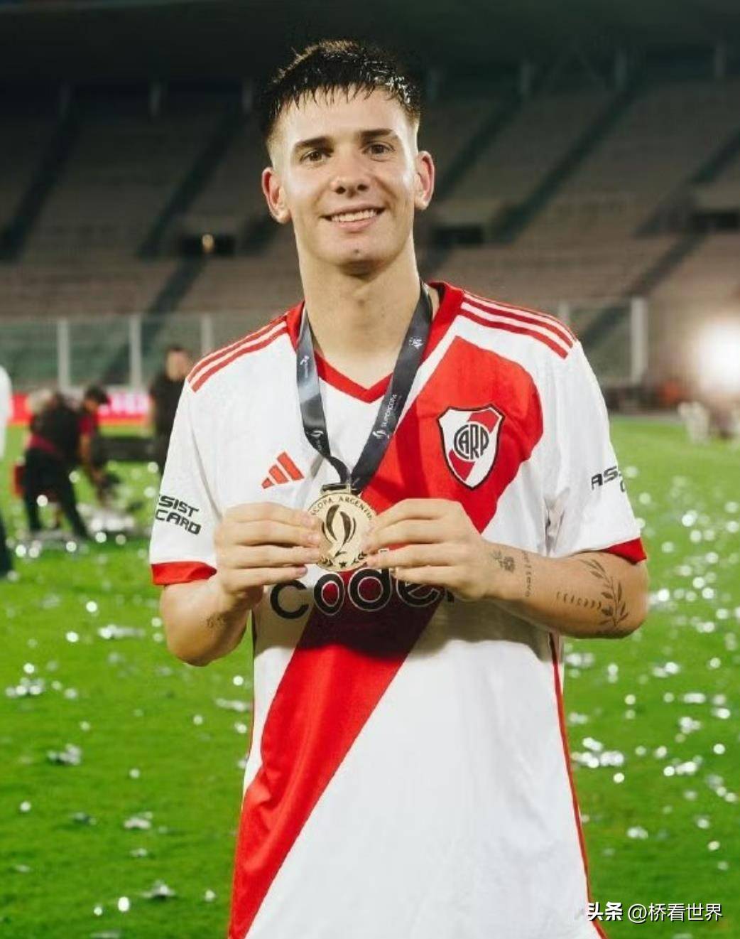 但皇主教练, 外籍球员不