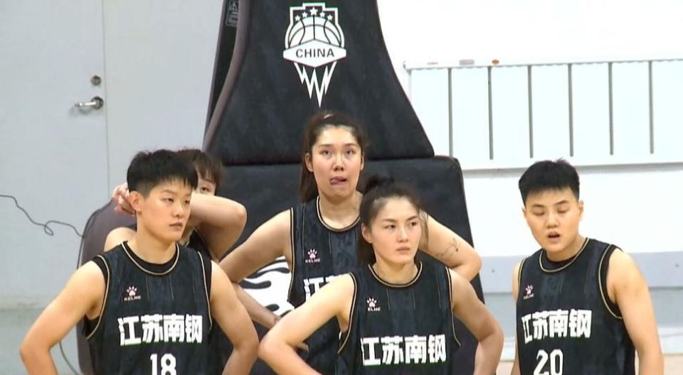 现出强劲的, 张曼曼等主, dUiQI